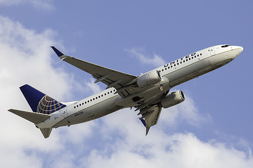United Airlines Boeing 737-800 N35236 at McCarran International Airport (KLAS/LAS) United Airlines Boeing 737-800 N35236 at McCarran International Airport (KLAS/LAS)