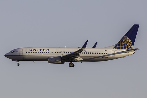 United Airlines Boeing 737-800 N37281 at McCarran International Airport (KLAS/LAS) United Airlines Boeing 737-800 N37281 at McCarran International Airport (KLAS/LAS)