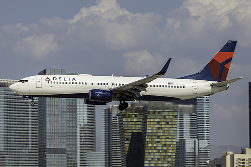 Delta Air Lines Boeing 737-800 N3757D at McCarran International Airport (KLAS/LAS) Delta Air Lines Boeing 737-800 N3757D at McCarran International Airport (KLAS/LAS)