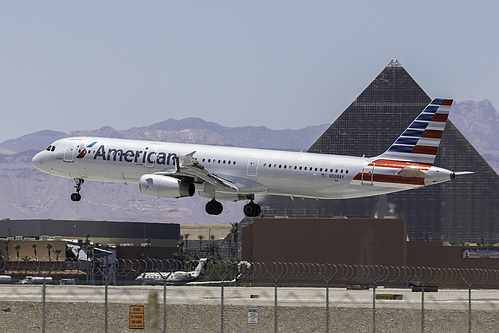 American Airlines Airbus A321-200 N508AY at McCarran International Airport (KLAS/LAS)
