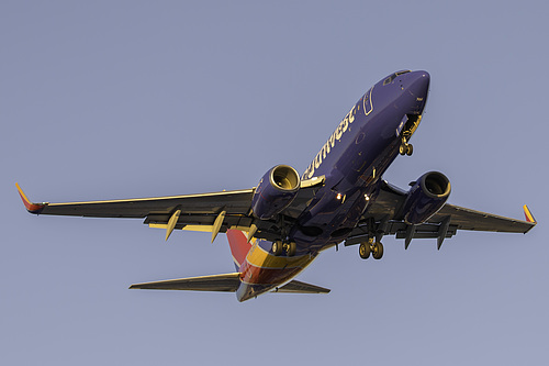 Southwest Airlines Boeing 737-700 N7826B at McCarran International Airport (KLAS/LAS)