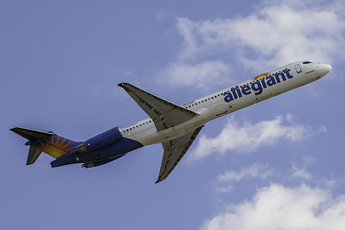 Allegiant Air McDonnell Douglas MD-83 N886GA at McCarran International Airport (KLAS/LAS) Allegiant Air McDonnell Douglas MD-83 N886GA at McCarran International Airport (KLAS/LAS)