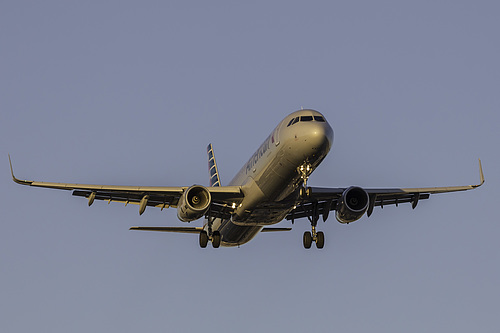 American Airlines Airbus A321-200 N930AU at McCarran International Airport (KLAS/LAS)