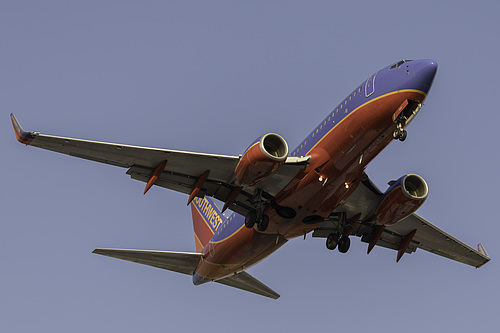 Southwest Airlines Boeing 737-700 N946WN at McCarran International Airport (KLAS/LAS) Southwest Airlines Boeing 737-700 N946WN at McCarran International Airport (KLAS/LAS)