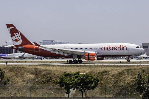 Air Berlin Airbus A330-200 D-ALPA at Los Angeles International Airport (KLAX/LAX)