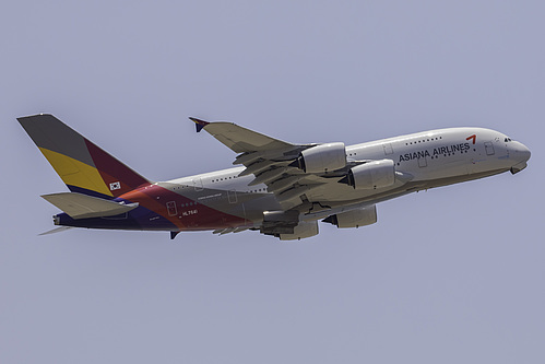 Asiana Airlines Airbus A380-800 HL7641 at Los Angeles International Airport (KLAX/LAX) Asiana Airlines Airbus A380-800 HL7641 at Los Angeles International Airport (KLAX/LAX)