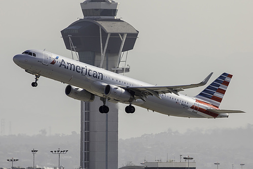 American Airlines Airbus A321-200 N125AA at Los Angeles International Airport (KLAX/LAX)