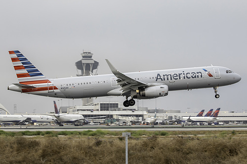 American Airlines Airbus A321-200 N125AA at Los Angeles International Airport (KLAX/LAX)