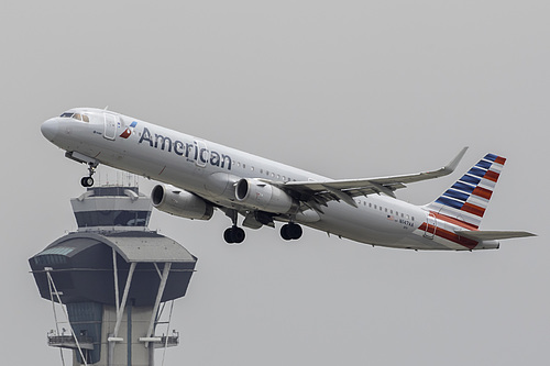 American Airlines Airbus A321-200 N147AA at Los Angeles International Airport (KLAX/LAX)