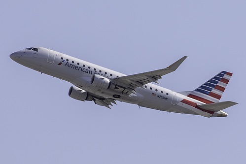 Compass Airlines Embraer ERJ-175 N205NN at Los Angeles International Airport (KLAX/LAX)