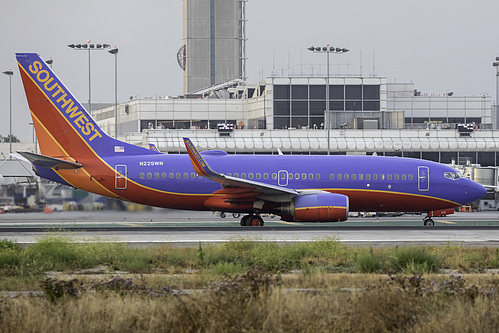 Southwest Airlines Boeing 737-700 N229WN at Los Angeles International Airport (KLAX/LAX) Southwest Airlines Boeing 737-700 N229WN at Los Angeles International Airport (KLAX/LAX)