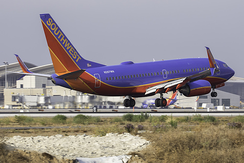 Southwest Airlines Boeing 737-700 N287WN at Los Angeles International Airport (KLAX/LAX) Southwest Airlines Boeing 737-700 N287WN at Los Angeles International Airport (KLAX/LAX)