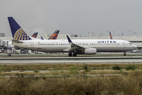 United Airlines Boeing 737-900ER N37471 at Los Angeles International Airport (KLAX/LAX)