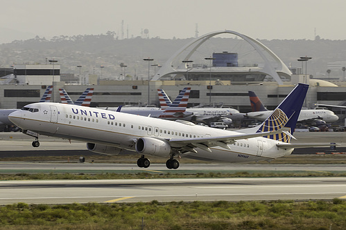 United Airlines Boeing 737-900ER N39463 at Los Angeles International Airport (KLAX/LAX)