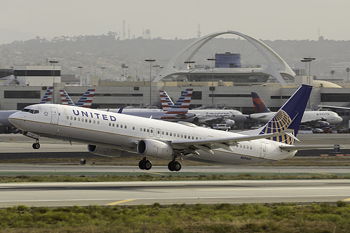 United Airlines Boeing 737-900ER N39463 at Los Angeles International Airport (KLAX/LAX) United Airlines Boeing 737-900ER N39463 at Los Angeles International Airport (KLAX/LAX)