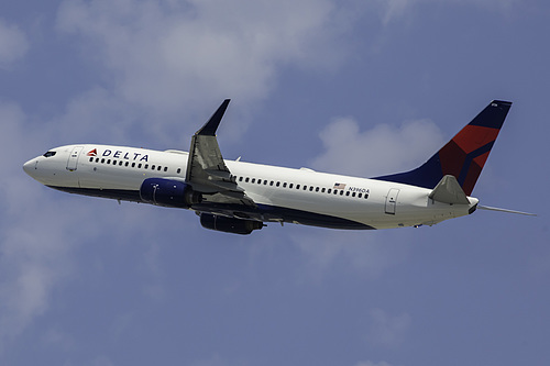 Delta Air Lines Boeing 737-800 N396DA at Los Angeles International Airport (KLAX/LAX)