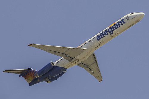 Allegiant Air McDonnell Douglas MD-82 N419NV at Los Angeles International Airport (KLAX/LAX)