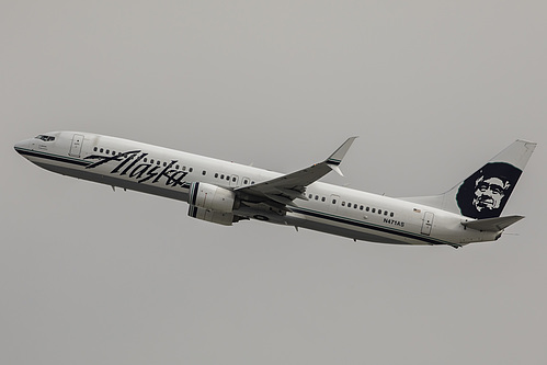 Alaska Airlines Boeing 737-900ER N471AS at Los Angeles International Airport (KLAX/LAX) Alaska Airlines Boeing 737-900ER N471AS at Los Angeles International Airport (KLAX/LAX)