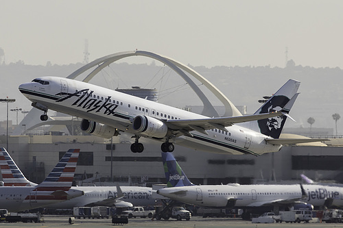 Alaska Airlines Boeing 737-800 N520AS at Los Angeles International Airport (KLAX/LAX) Alaska Airlines Boeing 737-800 N520AS at Los Angeles International Airport (KLAX/LAX)