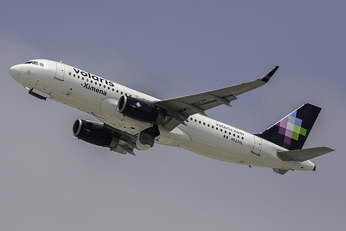 Volaris Airbus A320-200 N523VL at Los Angeles International Airport (KLAX/LAX)