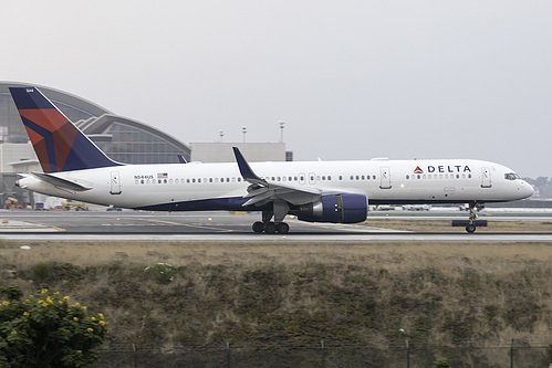 Delta Air Lines Boeing 757-200 N544US at Los Angeles International Airport (KLAX/LAX) Delta Air Lines Boeing 757-200 N544US at Los Angeles International Airport (KLAX/LAX)
