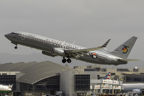 Alaska Airlines Boeing 737-800 N569AS at Los Angeles International Airport (KLAX/LAX)