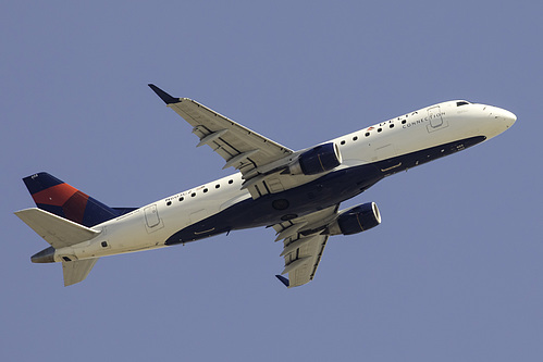 Compass Airlines Embraer ERJ-175 N603CZ at Los Angeles International Airport (KLAX/LAX) Compass Airlines Embraer ERJ-175 N603CZ at Los Angeles International Airport (KLAX/LAX)