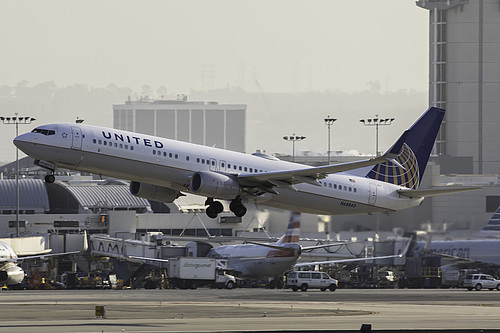 United Airlines Boeing 737-900ER N68843 at Los Angeles International Airport (KLAX/LAX) United Airlines Boeing 737-900ER N68843 at Los Angeles International Airport (KLAX/LAX)