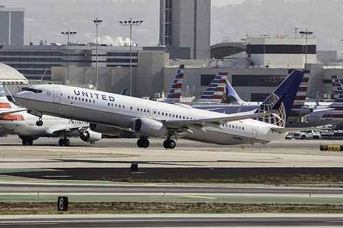 United Airlines Boeing 737-900ER N68880 at Los Angeles International Airport (KLAX/LAX) United Airlines Boeing 737-900ER N68880 at Los Angeles International Airport (KLAX/LAX)
