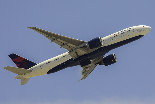 Delta Air Lines Boeing 777-200LR N708DN at Los Angeles International Airport (KLAX/LAX)