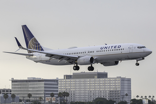 United Airlines Boeing 737-800 N77510 at Los Angeles International Airport (KLAX/LAX) United Airlines Boeing 737-800 N77510 at Los Angeles International Airport (KLAX/LAX)