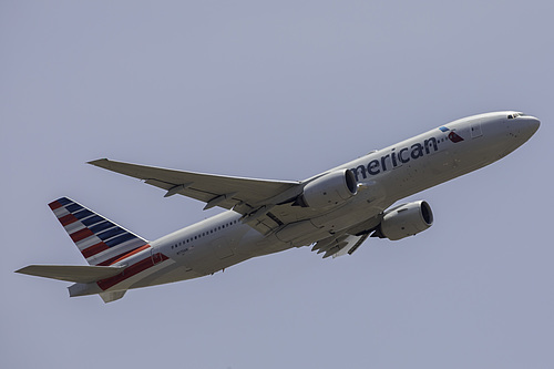 American Airlines Boeing 777-200ER N775AN at Los Angeles International Airport (KLAX/LAX) American Airlines Boeing 777-200ER N775AN at Los Angeles International Airport (KLAX/LAX)