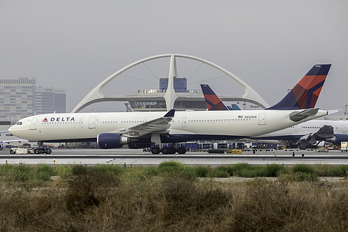 Delta Air Lines Airbus A330-300 N824NW at Los Angeles International Airport (KLAX/LAX) Delta Air Lines Airbus A330-300 N824NW at Los Angeles International Airport (KLAX/LAX)