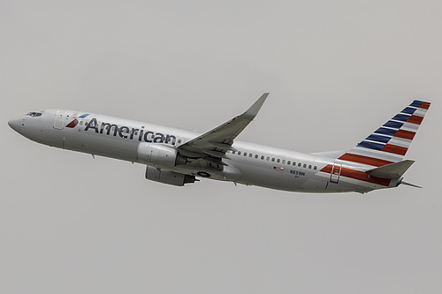 American Airlines Boeing 737-800 N831NN at Los Angeles International Airport (KLAX/LAX)