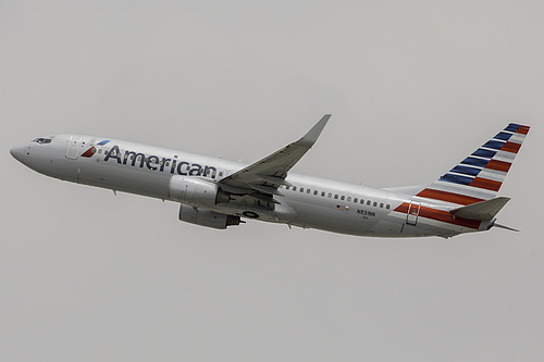 American Airlines Boeing 737-800 N831NN at Los Angeles International Airport (KLAX/LAX) American Airlines Boeing 737-800 N831NN at Los Angeles International Airport (KLAX/LAX)