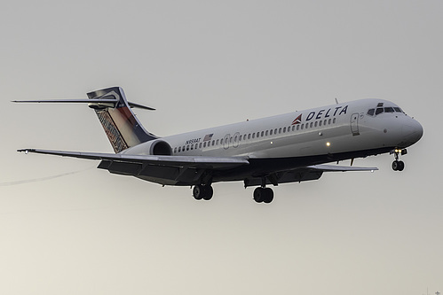 Delta Air Lines Boeing 717-200 N959AT at Los Angeles International Airport (KLAX/LAX) Delta Air Lines Boeing 717-200 N959AT at Los Angeles International Airport (KLAX/LAX)