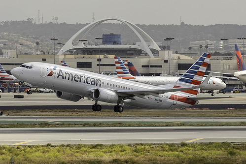 American Airlines Boeing 737-800 N964NN at Los Angeles International Airport (KLAX/LAX) American Airlines Boeing 737-800 N964NN at Los Angeles International Airport (KLAX/LAX)