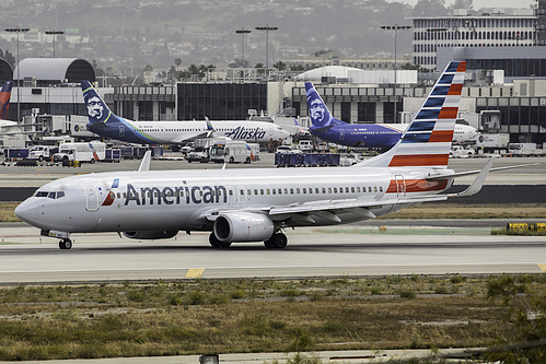 American Airlines Boeing 737-800 N968AN at Los Angeles International Airport (KLAX/LAX) American Airlines Boeing 737-800 N968AN at Los Angeles International Airport (KLAX/LAX)