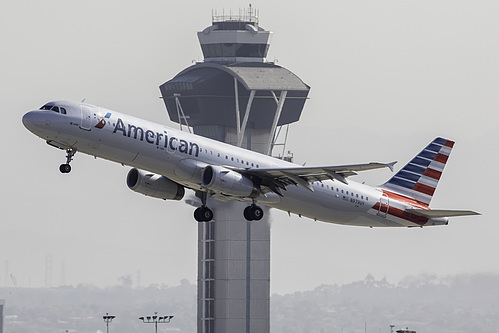 American Airlines Airbus A321-200 N979UY at Los Angeles International Airport (KLAX/LAX)