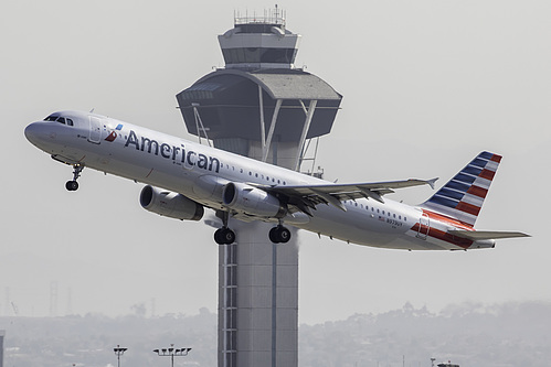 American Airlines Airbus A321-200 N979UY at Los Angeles International Airport (KLAX/LAX) American Airlines Airbus A321-200 N979UY at Los Angeles International Airport (KLAX/LAX)