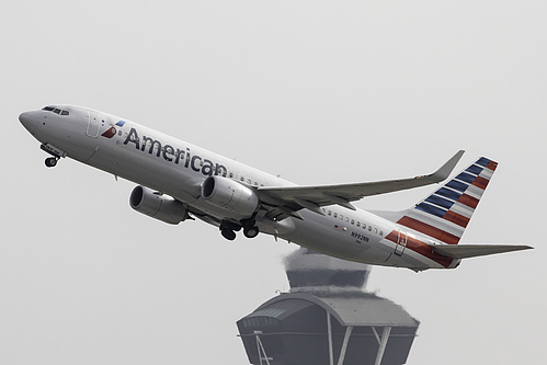 American Airlines Boeing 737-800 N992NN at Los Angeles International Airport (KLAX/LAX)
