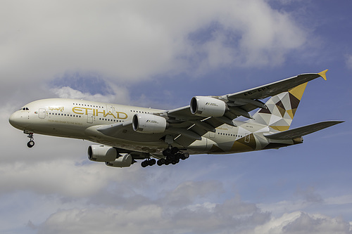 Etihad Airways Airbus A380-800 A6-APE at London Heathrow Airport (EGLL/LHR) Etihad Airways Airbus A380-800 A6-APE at London Heathrow Airport (EGLL/LHR)