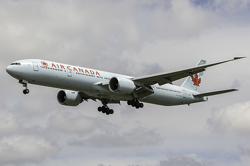 Air Canada Boeing 777-300ER C-FNNU at London Heathrow Airport (EGLL/LHR)