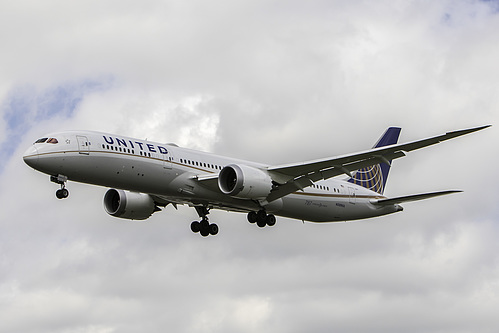 United Airlines Boeing 787-9 N38955 at London Heathrow Airport (EGLL/LHR) United Airlines Boeing 787-9 N38955 at London Heathrow Airport (EGLL/LHR)