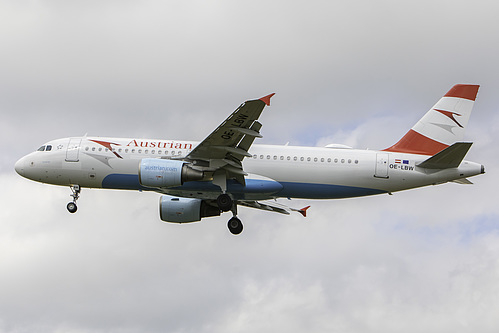 Austrian Airlines Airbus A320-200 OE-LBW at London Heathrow Airport (EGLL/LHR) Austrian Airlines Airbus A320-200 OE-LBW at London Heathrow Airport (EGLL/LHR)
