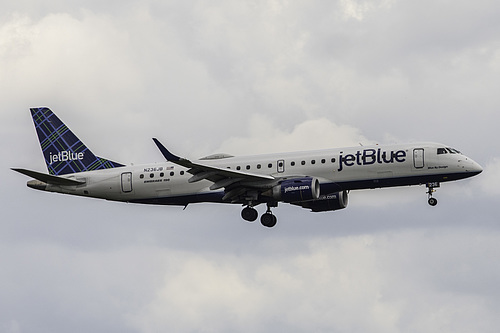 JetBlue Airways Embraer ERJ-190 N236JB at Orlando International Airport (KMCO/MCO) JetBlue Airways Embraer ERJ-190 N236JB at Orlando International Airport (KMCO/MCO)