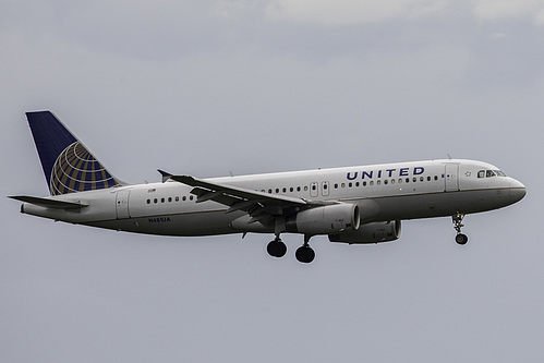 United Airlines Airbus A320-200 N481UA at Orlando International Airport (KMCO/MCO)