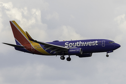 Southwest Airlines Boeing 737-700 N7877H at Orlando International Airport (KMCO/MCO)