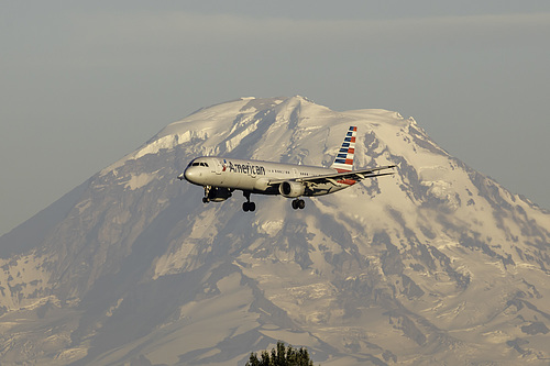 American Airlines Airbus A321-200 N150UW at Seattle Tacoma International Airport (KSEA/SEA)