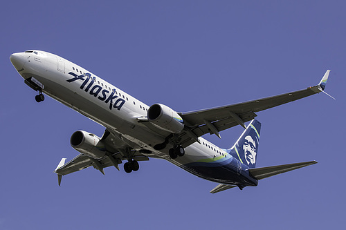 Alaska Airlines Boeing 737-900ER N260AK at Seattle Tacoma International Airport (KSEA/SEA)